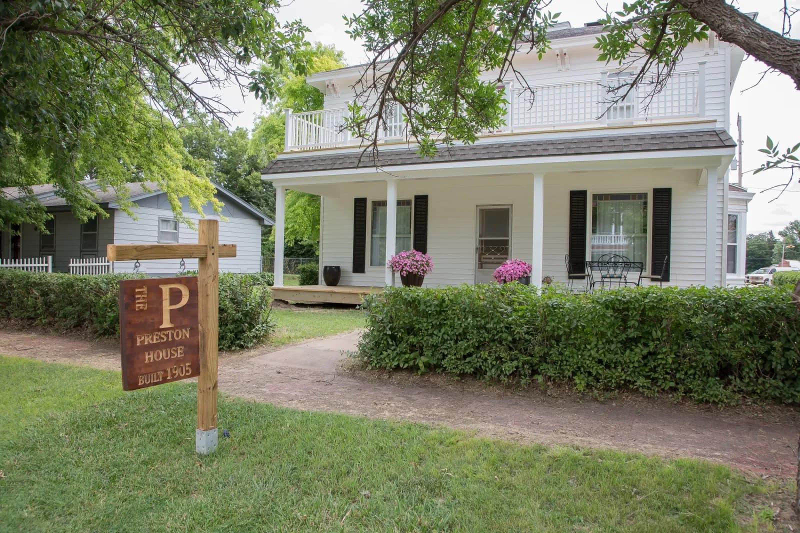 Preston House — lodging near Smoky Valley Distillery in Marquette, Kansas
